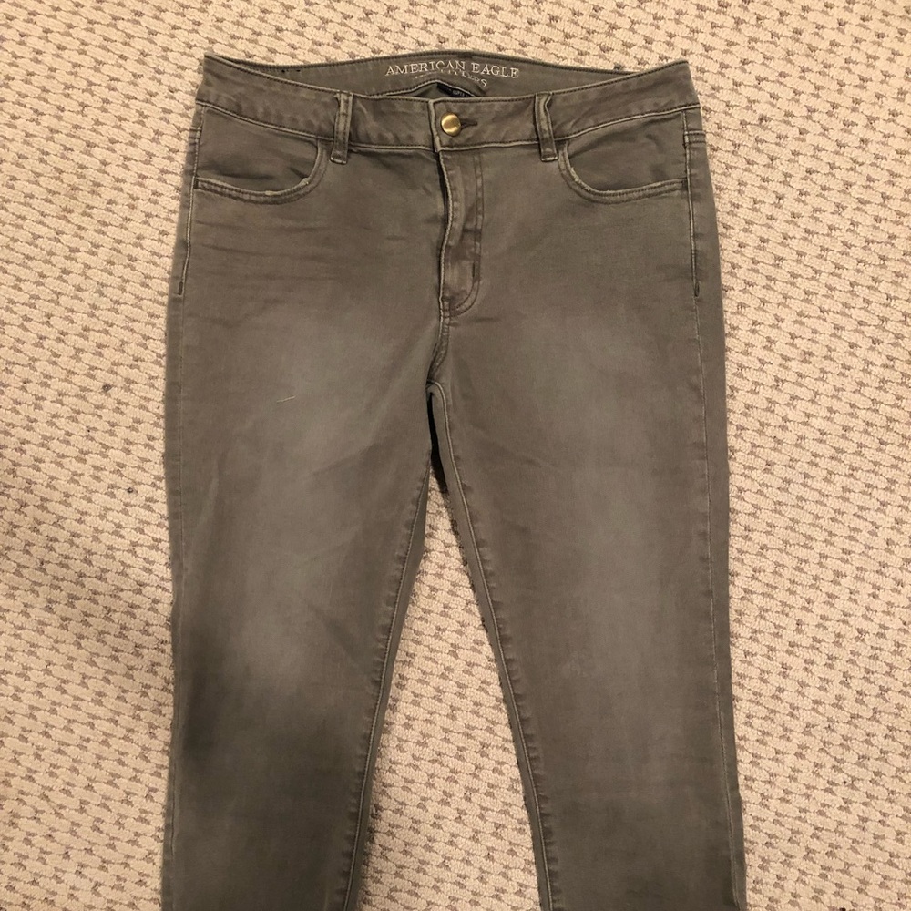 Super stretch cropped jeggings. Never worn!